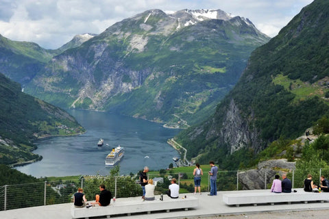 Scenic Bus Tour from Olden to Geiranger